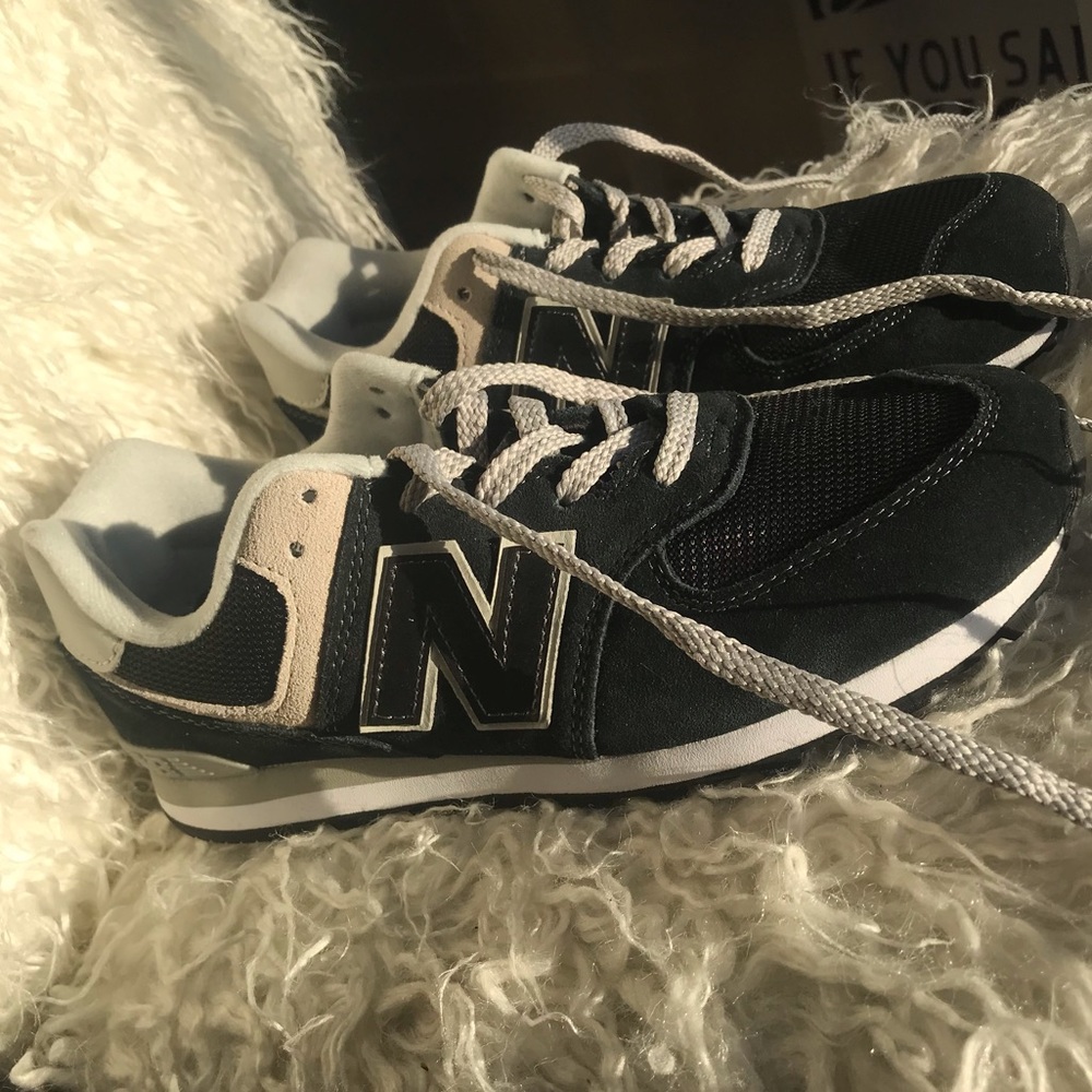 NEVER WORN